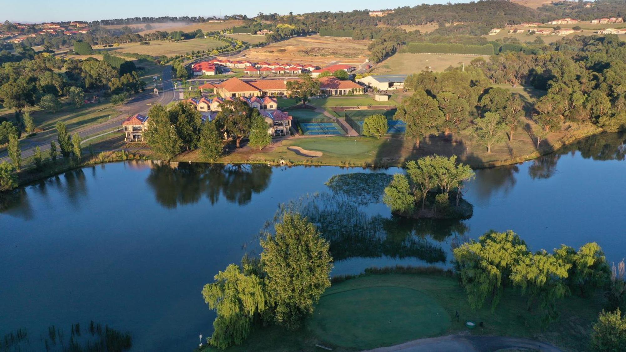 Hidden Valley Resort Wallan 外观 照片